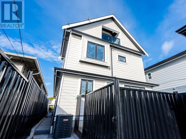 1-3344 Adanac Street, Vancouver, BC, V5K 2P3 - 33