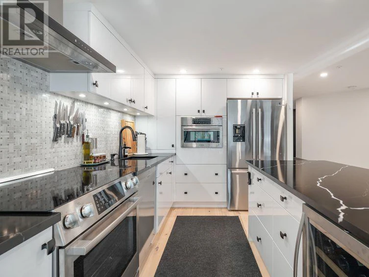 710-1050 Burrard Street, Vancouver, BC, V6Z 2S3