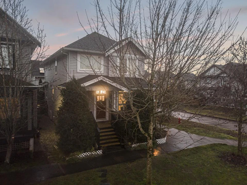 7052 195th Street, Surrey BC V4N 5Y7