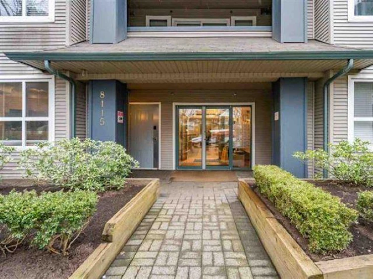 108-8115 121a, Surrey, BC, V3W 1J2
