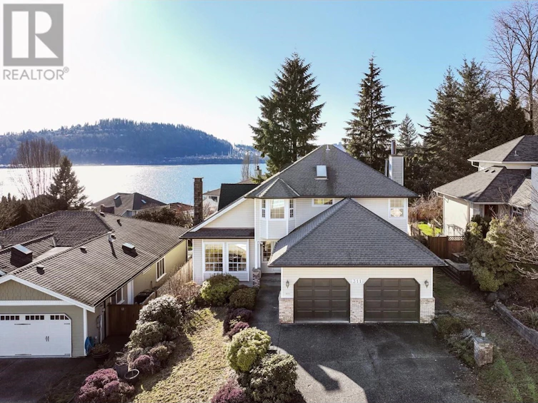 311 Roche Point Drive, North Vancouver, BC, V7G 2G4