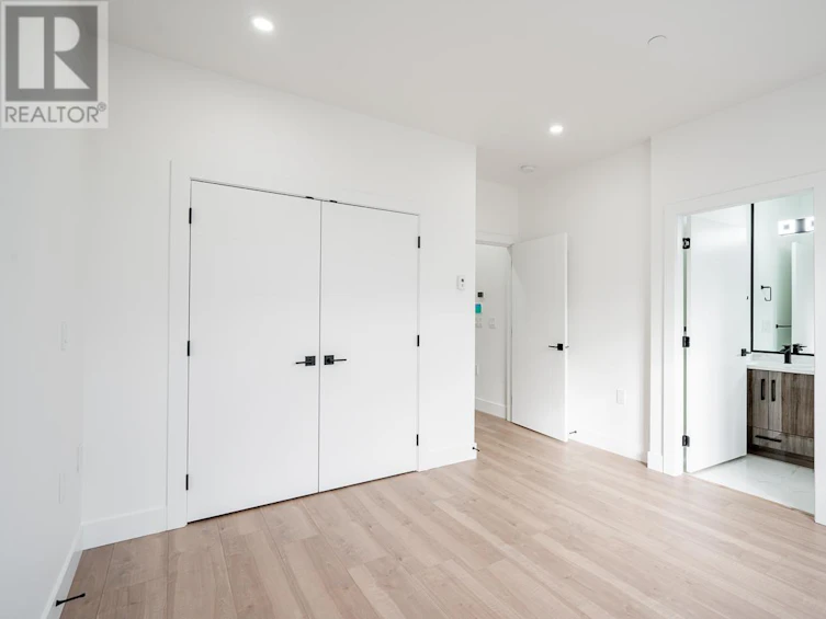 2-3344 Adanac Street, Vancouver, BC, V5K 2P3 - 18