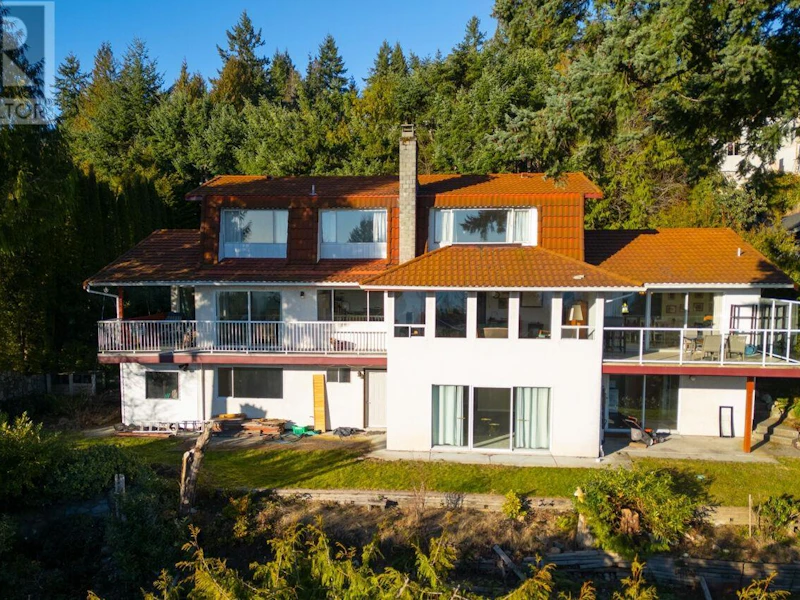 4622 Woodgreen Drive, West Vancouver BC V7S 2V2
