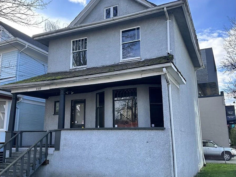 2103 Columbia Street, Vancouver BC V5Y 3E2