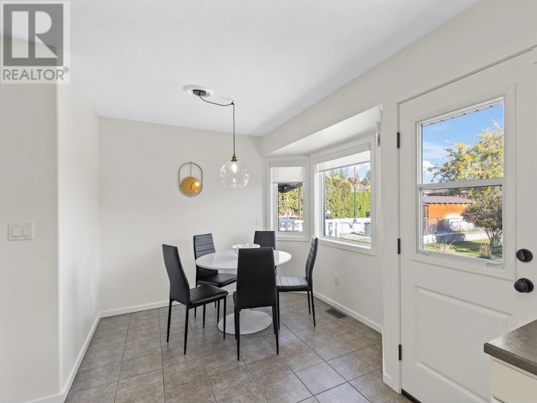 1105 Kelview Street, Kelowna, BC, V1Y 3N9 - 14