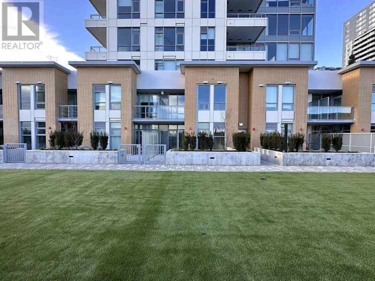 207-618 Carnarvon Street, New Westminster, BC, V3M 1E9