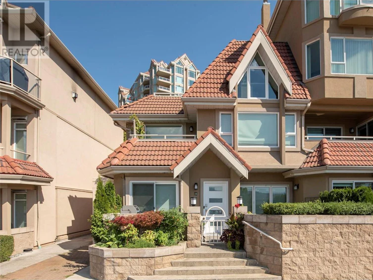 124-1156 Sunset Drive, Kelowna, BC, V1Y 9R7 - 2