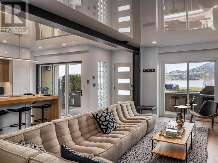 124-1156 Sunset Drive, Kelowna, BC, V1Y 9R7 - 9