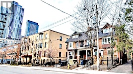 376 George Street, Toronto, ON, M5A 2N3