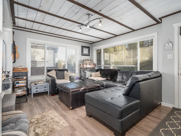 2055 Mckenzie Road, Abbotsford, BC, V2S 3Z6