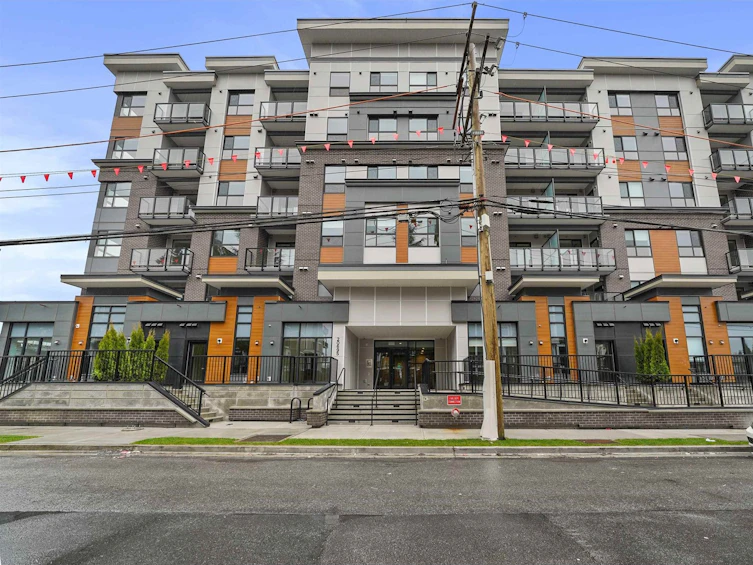 510-20695 Eastleigh, Langley, BC, V3A 4C3