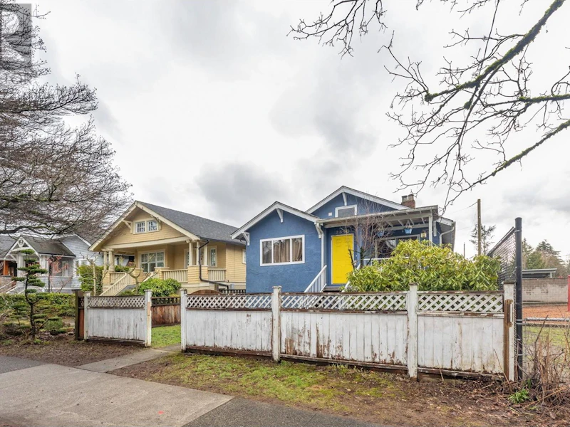 2890 W 6th Avenue, Vancouver BC V6K 1X1