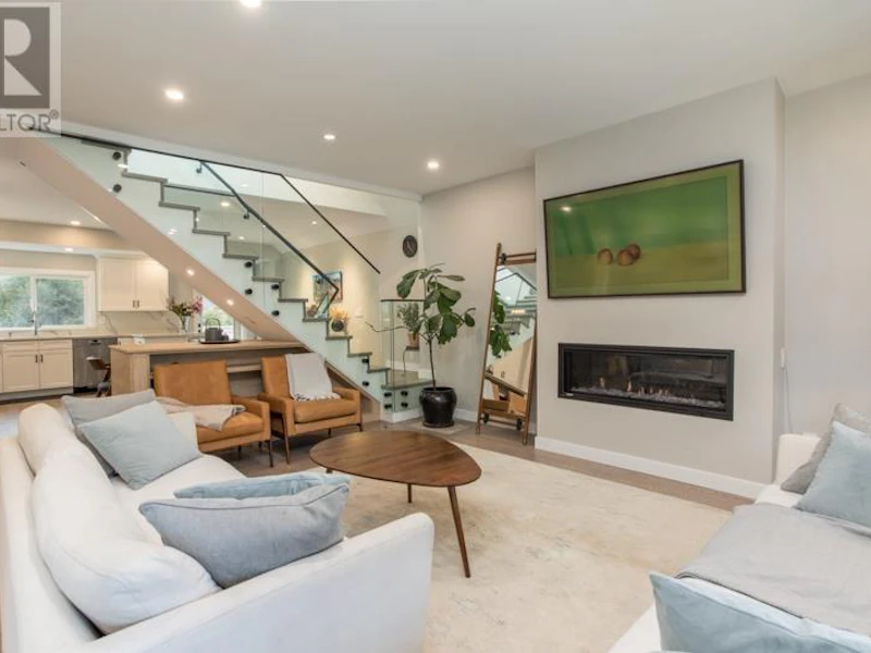 139 E 24th Avenue, Vancouver BC V5V 1Z5