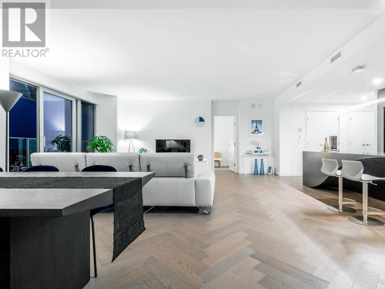 5205-1480 Howe Street, Vancouver, BC, V6Z 0G5 - 4