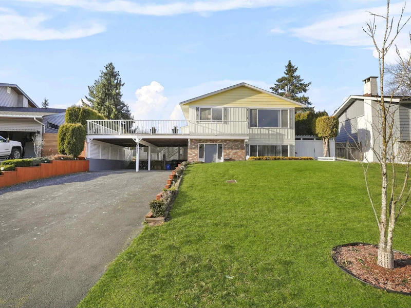 5887 Angus Place, Surrey BC V3S 4W6
