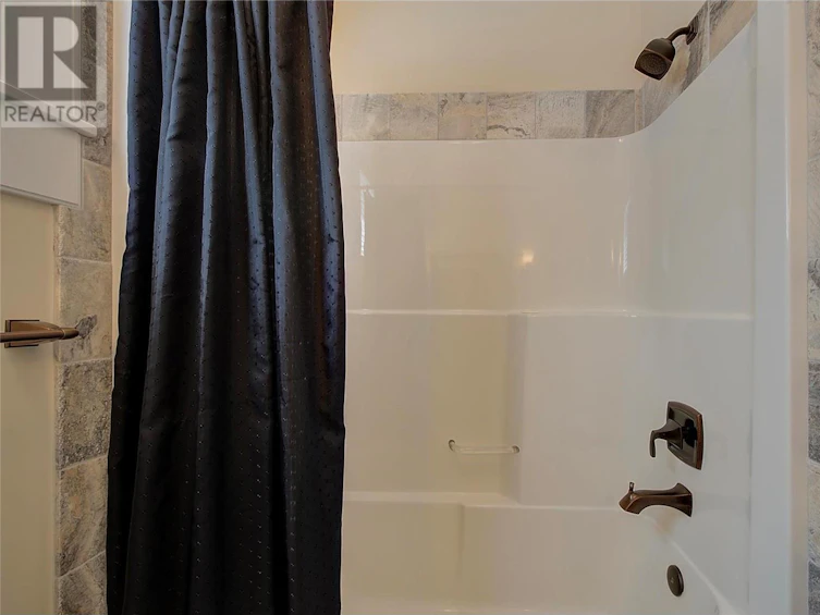 4422 Hayes Road, Kelowna, BC, V1W 5A7 - 60