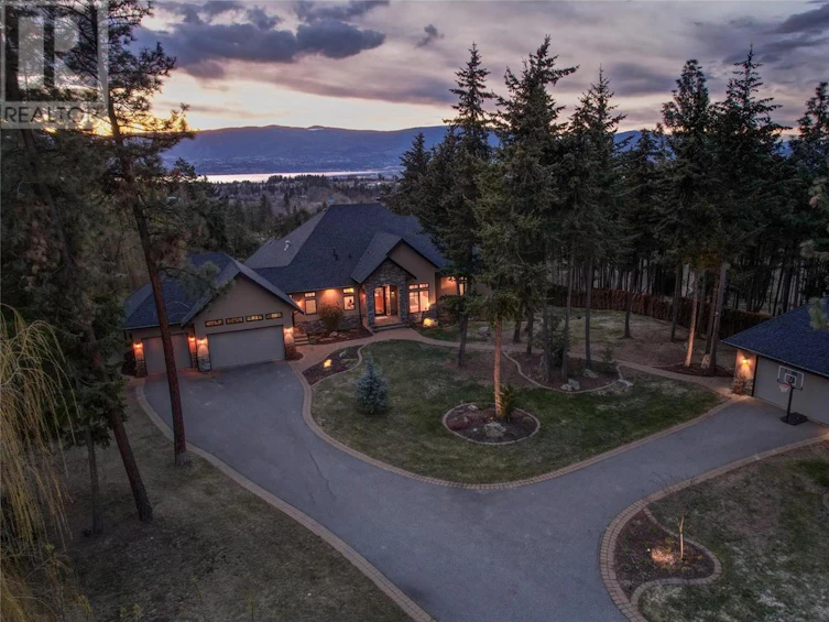 4422 Hayes Road, Kelowna, BC, V1W 5A7 - 3