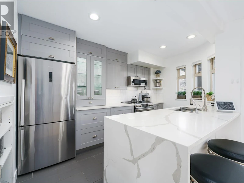 3008 W 4th Avenue, Vancouver BC V6K 1R4
