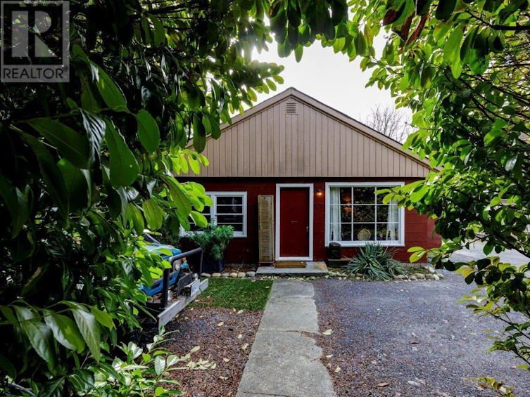 119 East Kings Road, North Vancouver, BC, V7N 1H4