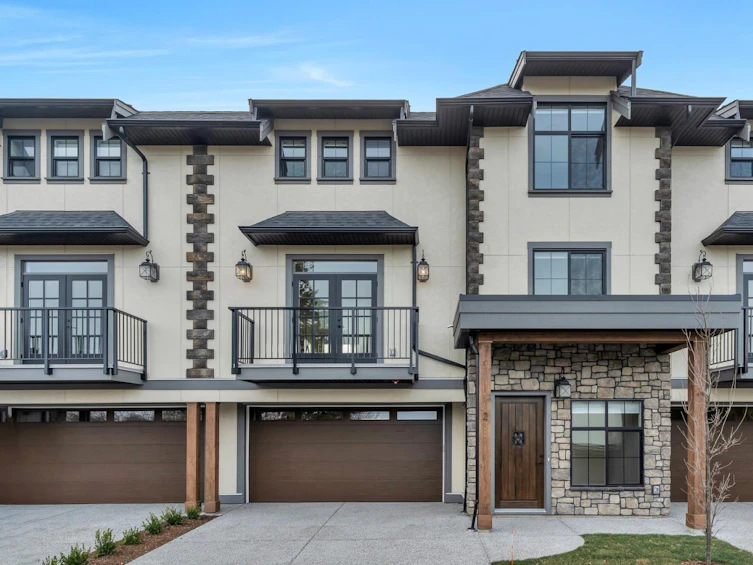 8-6590 Fern Street, Chilliwack, BC, V2R 2Z7