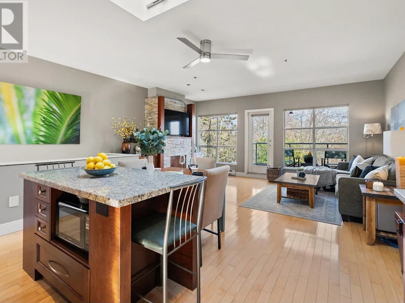 104 - 2556 Highbury Street, Vancouver BC V6R 3T3