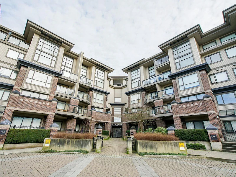345 - 10838 City Parkway, Surrey BC V3T 5X9