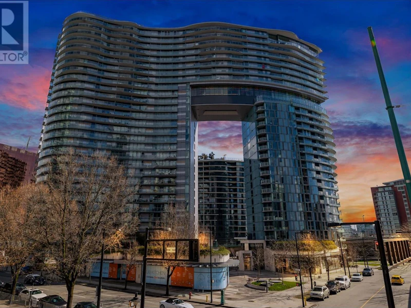 1283 - 87 Nelson Street, Vancouver BC