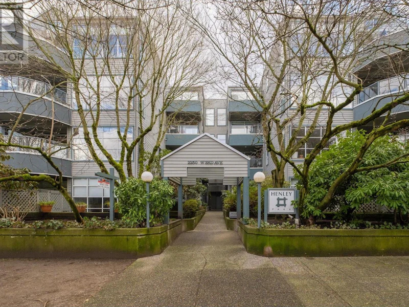 209 - 2250 W 3rd Avenue, Vancouver BC V6K 1L4