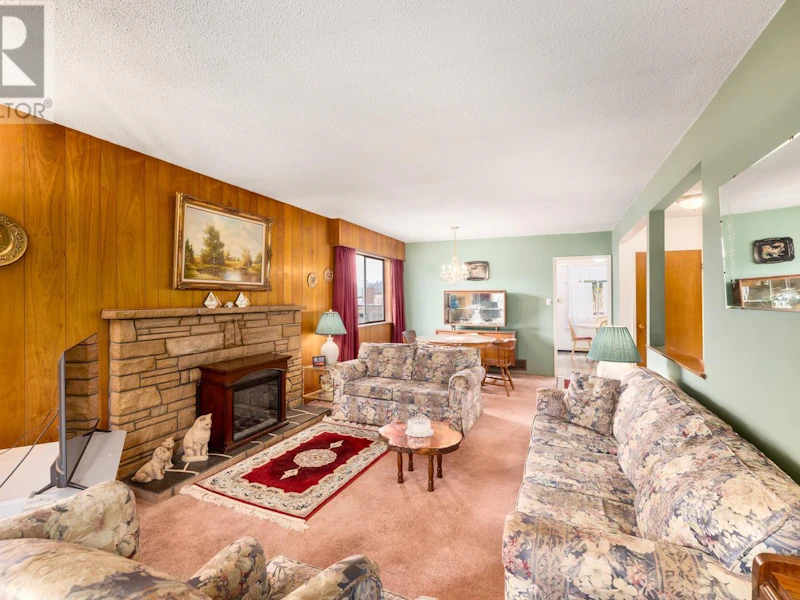 610 Kensington Avenue, Burnaby BC V5B 4B3