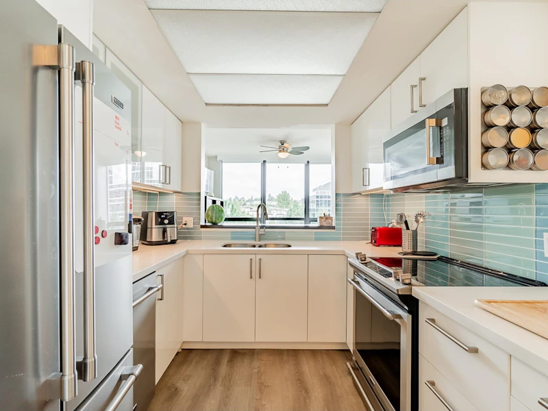 802 - 10899 University Drive, Surrey BC V3T 5V2
