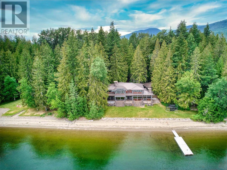 2-7220 Welch Road, Anglemont, BC, V0E 1M7