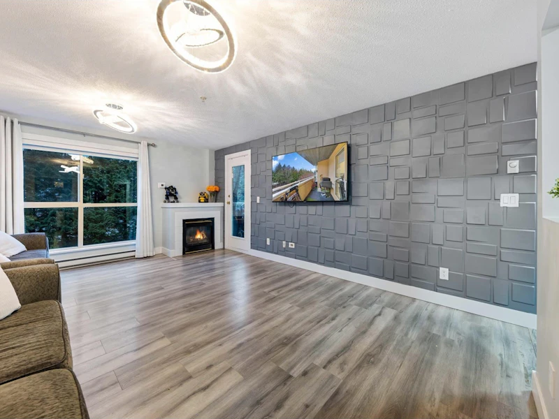 209 - 13780 76th Avenue, Surrey BC V3W 1E5