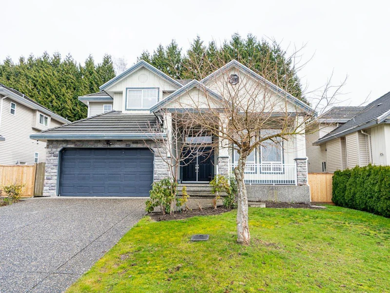 14199 90th Avenue, Surrey BC V3V 8E3