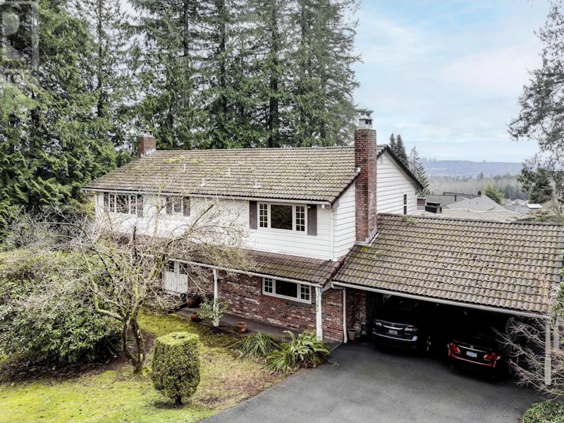 693 E Kings Road, North Vancouver BC V7K 1C9