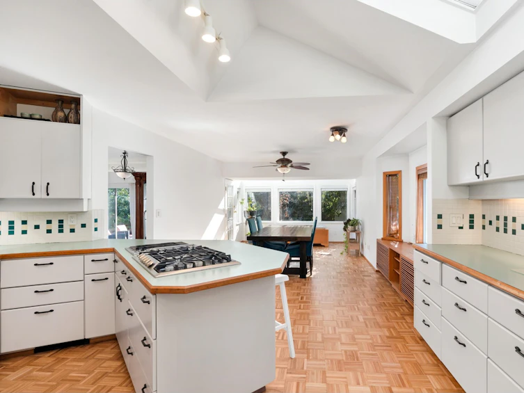14098 20 Avenue, Surrey, BC, V4A 8P8 - 12
