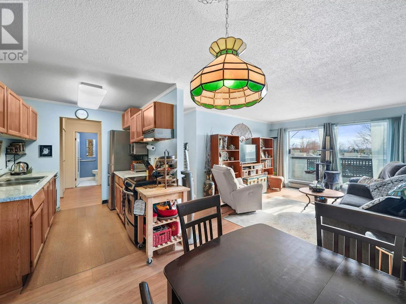 309 - 809 W 16th Street, North Vancouver BC V7P 1R2