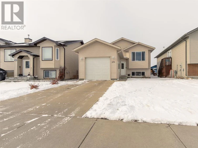 324 Tartan Circle West, Lethbridge, AB, T1J 0N2