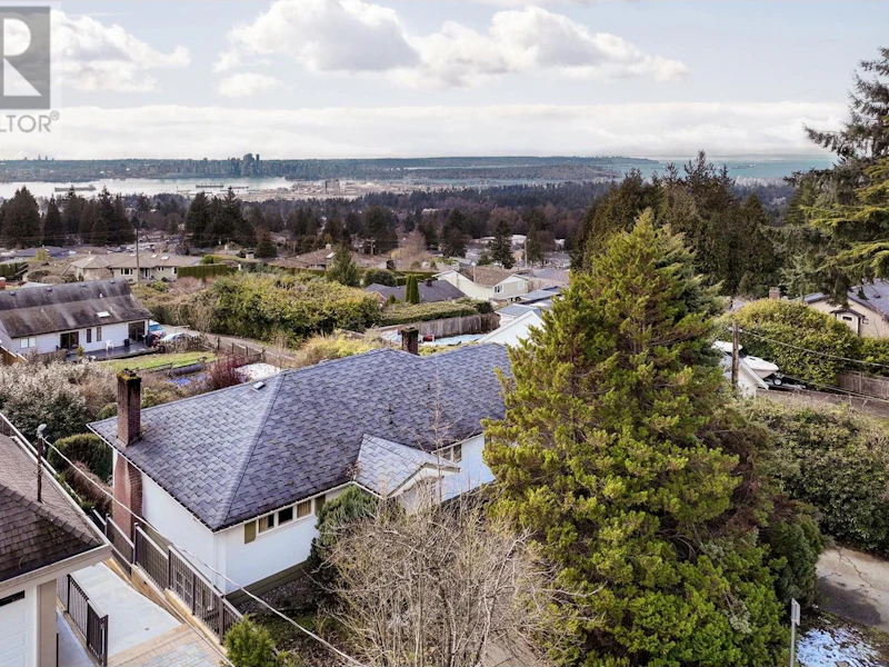 185 W Balmoral Road, North Vancouver BC V7N 2T6