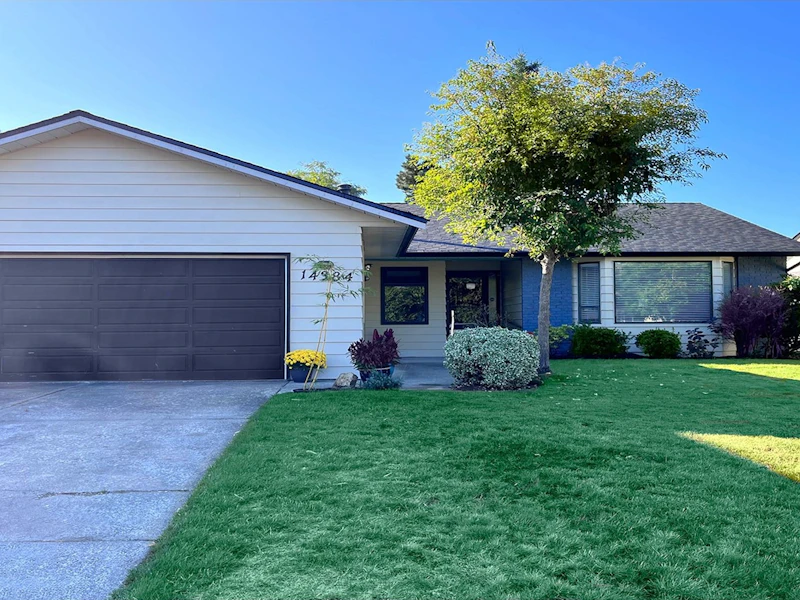 14384 17a Avenue, Surrey BC V4A 6L4