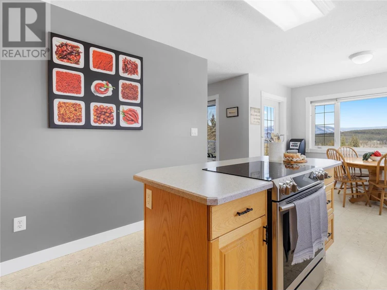 2190 Country Woods Road, Sorrento, BC, V0E 2W1 - 12