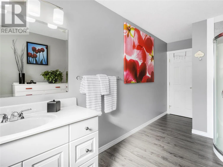 2190 Country Woods Road, Sorrento, BC, V0E 2W1 - 26