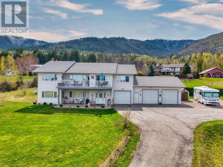 2190 Country Woods Road, Sorrento, BC, V0E 2W1 - 3