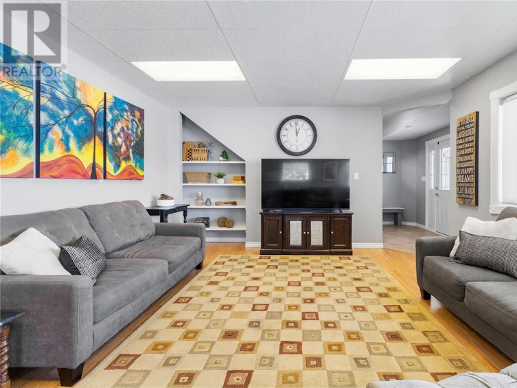 2190 Country Woods Road, Sorrento, BC, V0E 2W1 - 38