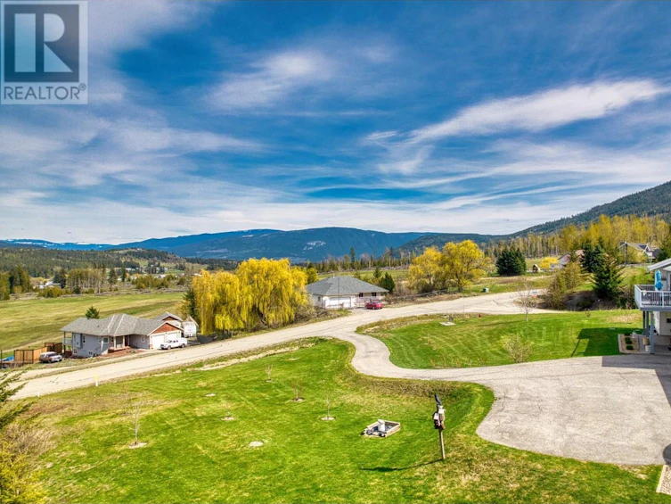 2190 Country Woods Road, Sorrento, BC, V0E 2W1 - 5