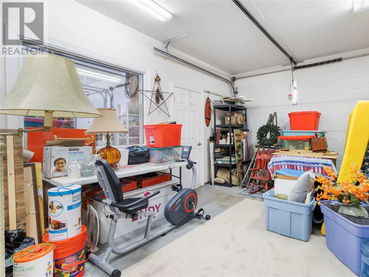 2190 Country Woods Road, Sorrento, BC, V0E 2W1 - 57