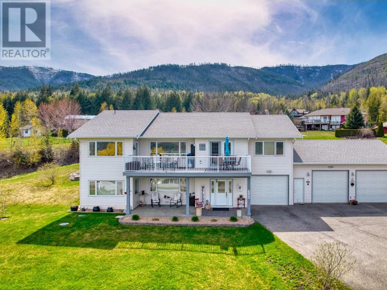 2190 Country Woods Road, Sorrento, BC, V0E 2W1 - 66