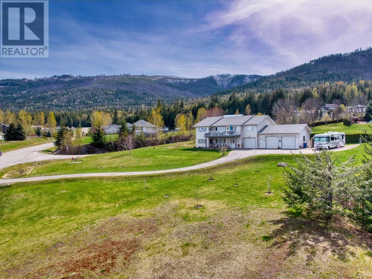2190 Country Woods Road, Sorrento, BC, V0E 2W1 - 69