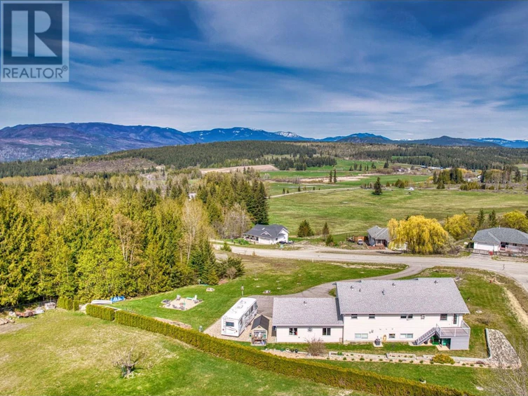 2190 Country Woods Road, Sorrento, BC, V0E 2W1 - 73