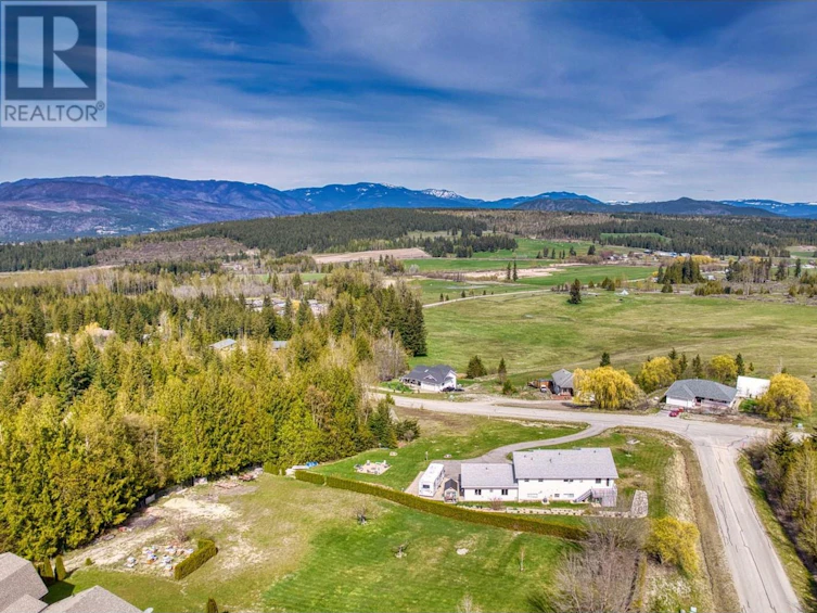 2190 Country Woods Road, Sorrento, BC, V0E 2W1 - 81
