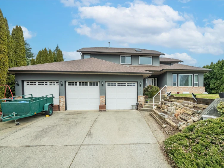 2237 Mountain Drive, Abbotsford, BC, V3G 1E3